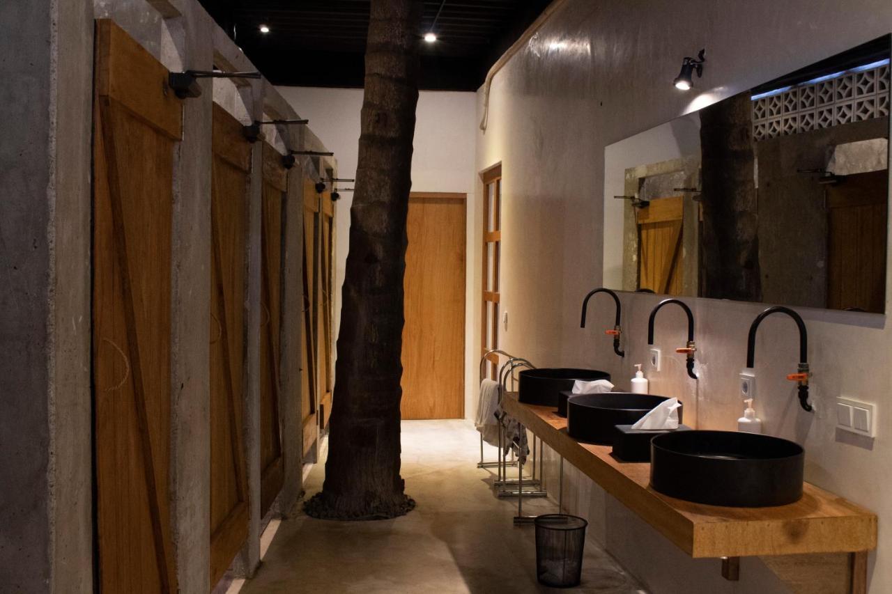 Bamba Capsule Hotel Kuta  Exterior photo